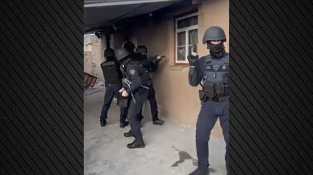 Hellenic Police raid Roma settlements, make arrests for electricity theft