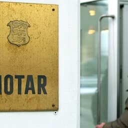 Estonia's new ID cards a major headache for notaries