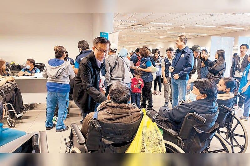 Charter flight with 442 OFWs arrives from Middle East