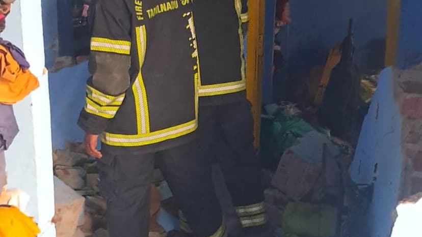 Two children killed in a blast caused by cylinder explosion in Navalur